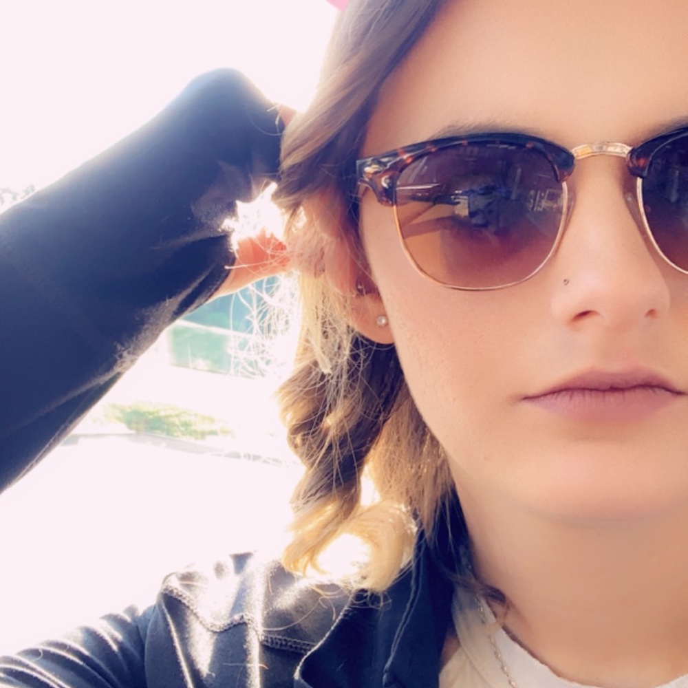 Meet your Posher, Rachel